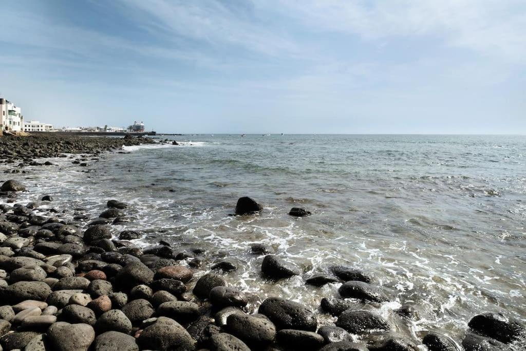 Casa Luisa Anclada Frente Al Mar Apartman Arrieta  Kültér fotó